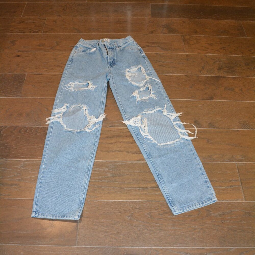 Urban Outfitters BDG ripped blue jeans size 26